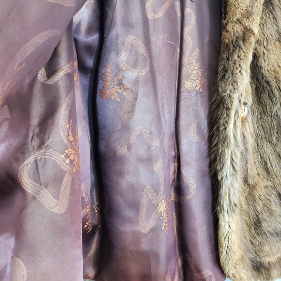 Vintage Fur Coat — For Repurposing / Craft Use Only - Picture 11 of 17